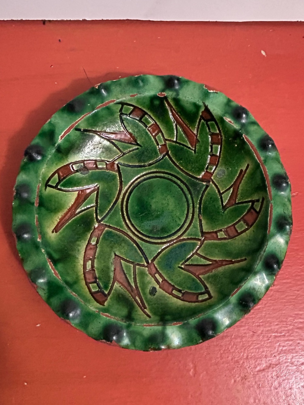 Vintage Gongora Ubeda decorative plate 60s/70s rustic handmade pottery green